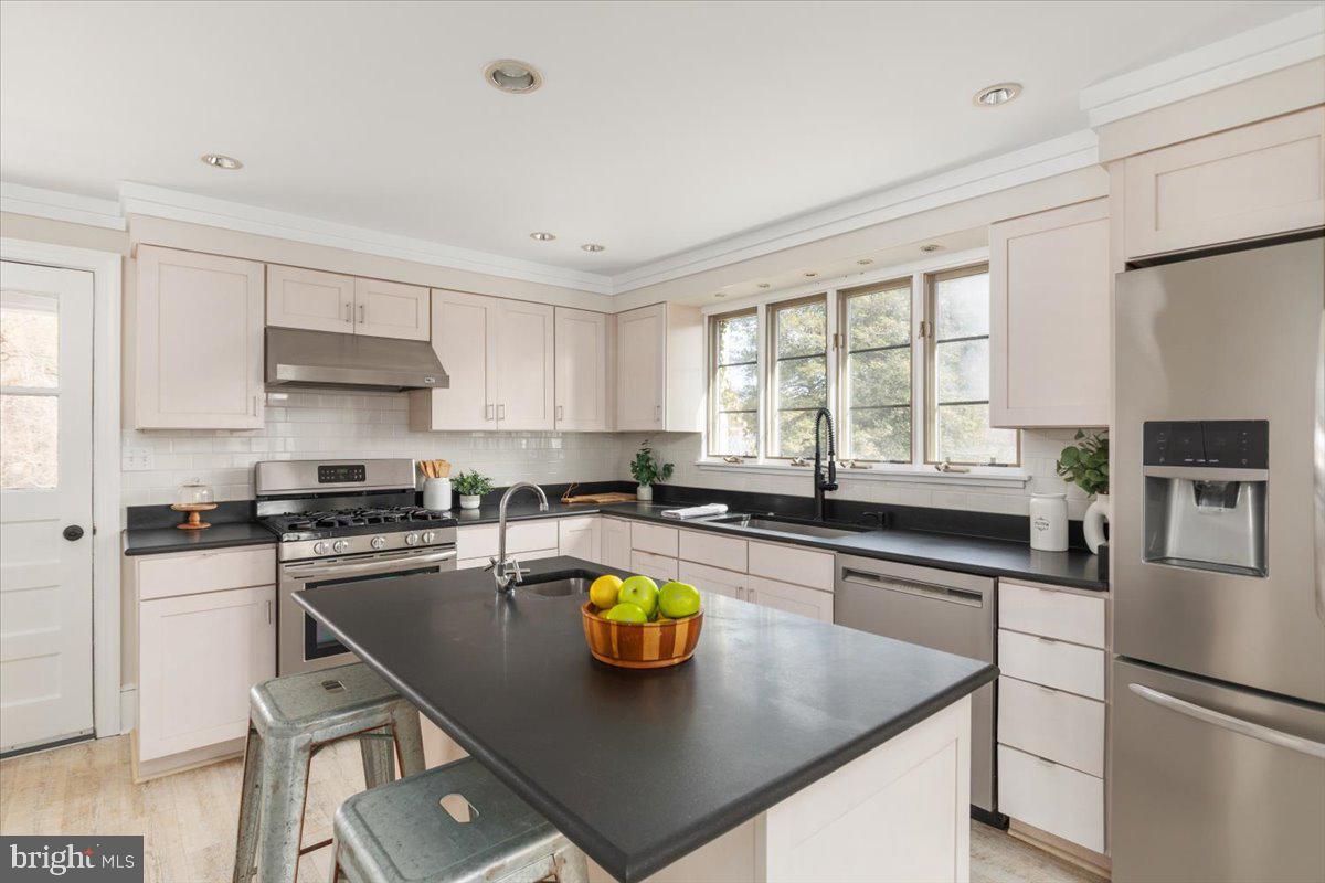 245 JEFFERSON ST, WARRENTON, Virginia 20186, 3 Bedrooms Bedrooms, 14 Rooms Rooms,2 BathroomsBathrooms,Residential,For sale,245 JEFFERSON ST,VAFQ2020392 MLS # VAFQ2020392