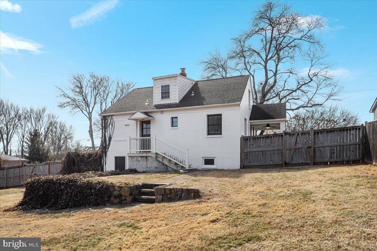 245 JEFFERSON ST, WARRENTON, Virginia 20186, 3 Bedrooms Bedrooms, 14 Rooms Rooms,2 BathroomsBathrooms,Residential,For sale,245 JEFFERSON ST,VAFQ2020392 MLS # VAFQ2020392