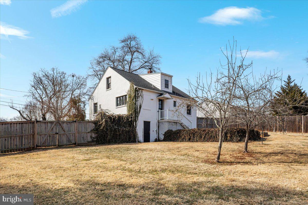 245 JEFFERSON ST, WARRENTON, Virginia 20186, 3 Bedrooms Bedrooms, 14 Rooms Rooms,2 BathroomsBathrooms,Residential,For sale,245 JEFFERSON ST,VAFQ2020392 MLS # VAFQ2020392