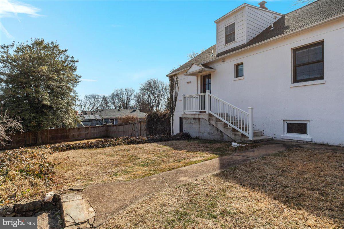 245 JEFFERSON ST, WARRENTON, Virginia 20186, 3 Bedrooms Bedrooms, 14 Rooms Rooms,2 BathroomsBathrooms,Residential,For sale,245 JEFFERSON ST,VAFQ2020392 MLS # VAFQ2020392