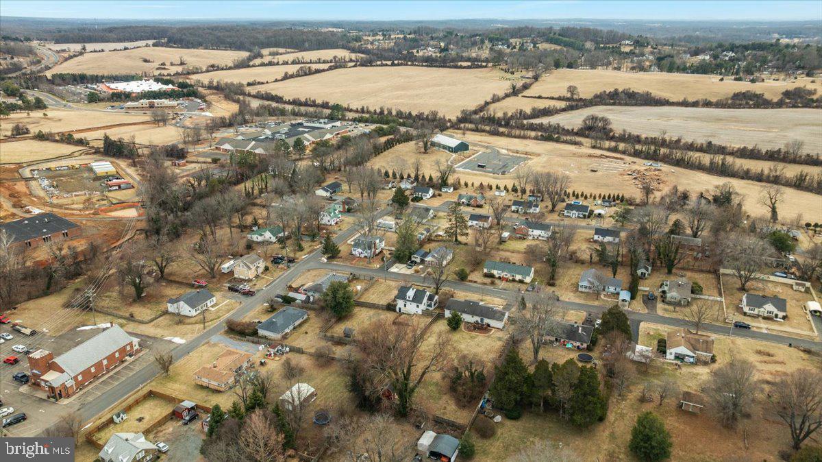 245 JEFFERSON ST, WARRENTON, Virginia 20186, 3 Bedrooms Bedrooms, 14 Rooms Rooms,2 BathroomsBathrooms,Residential,For sale,245 JEFFERSON ST,VAFQ2020392 MLS # VAFQ2020392