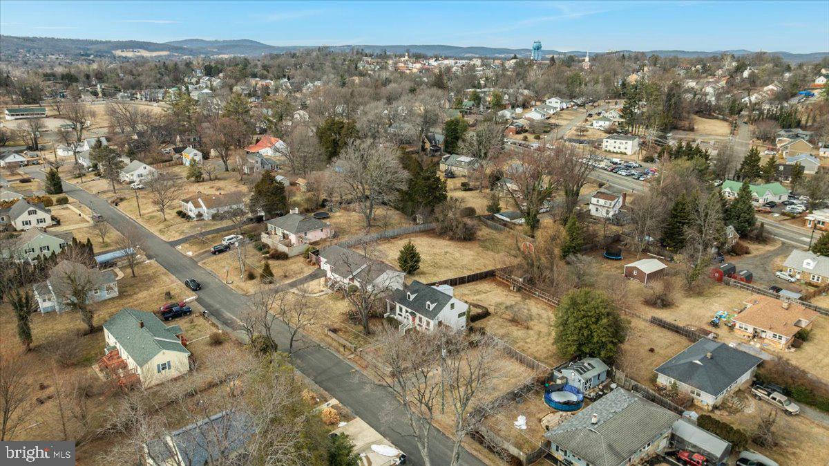 245 JEFFERSON ST, WARRENTON, Virginia 20186, 3 Bedrooms Bedrooms, 14 Rooms Rooms,2 BathroomsBathrooms,Residential,For sale,245 JEFFERSON ST,VAFQ2020392 MLS # VAFQ2020392