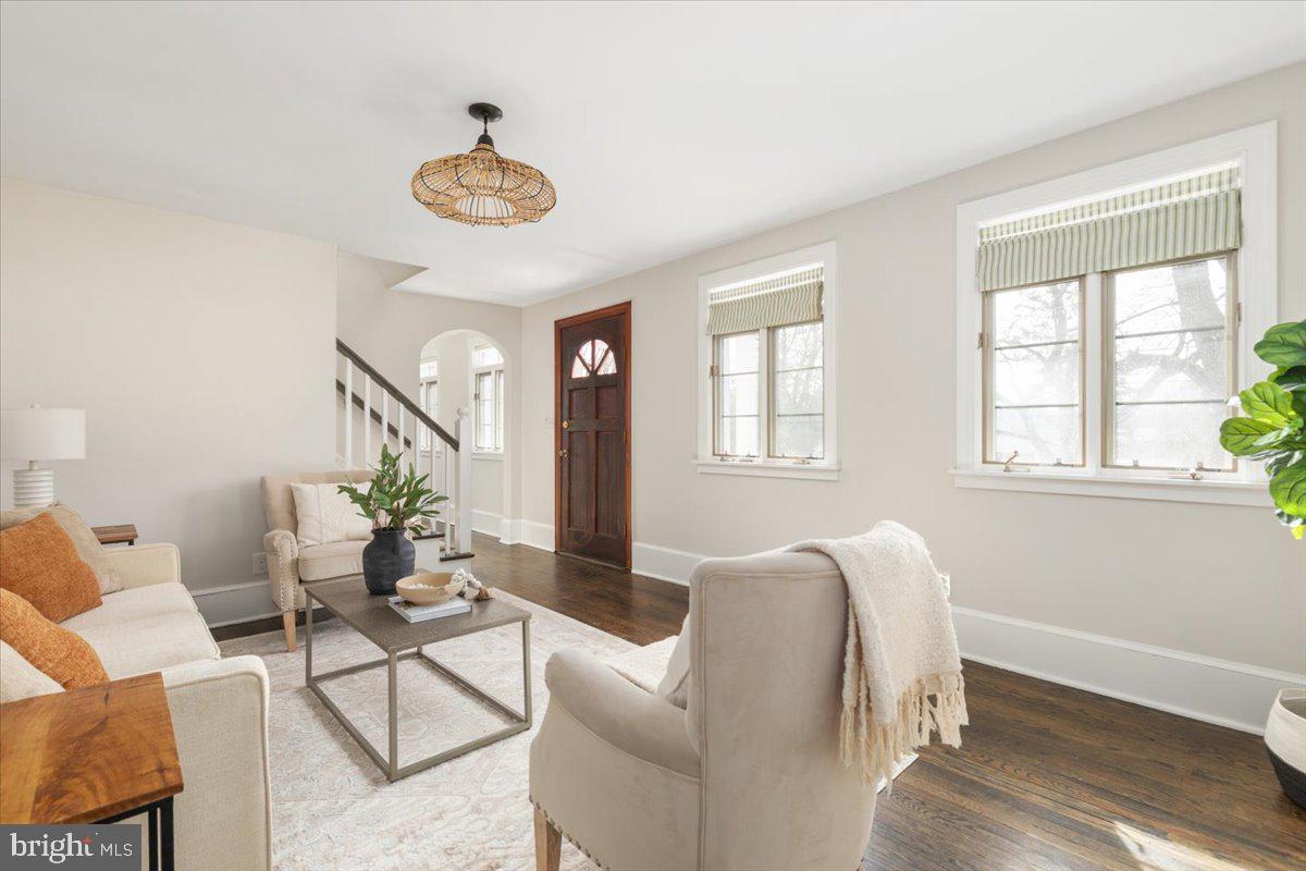 245 JEFFERSON ST, WARRENTON, Virginia 20186, 3 Bedrooms Bedrooms, 14 Rooms Rooms,2 BathroomsBathrooms,Residential,For sale,245 JEFFERSON ST,VAFQ2020392 MLS # VAFQ2020392