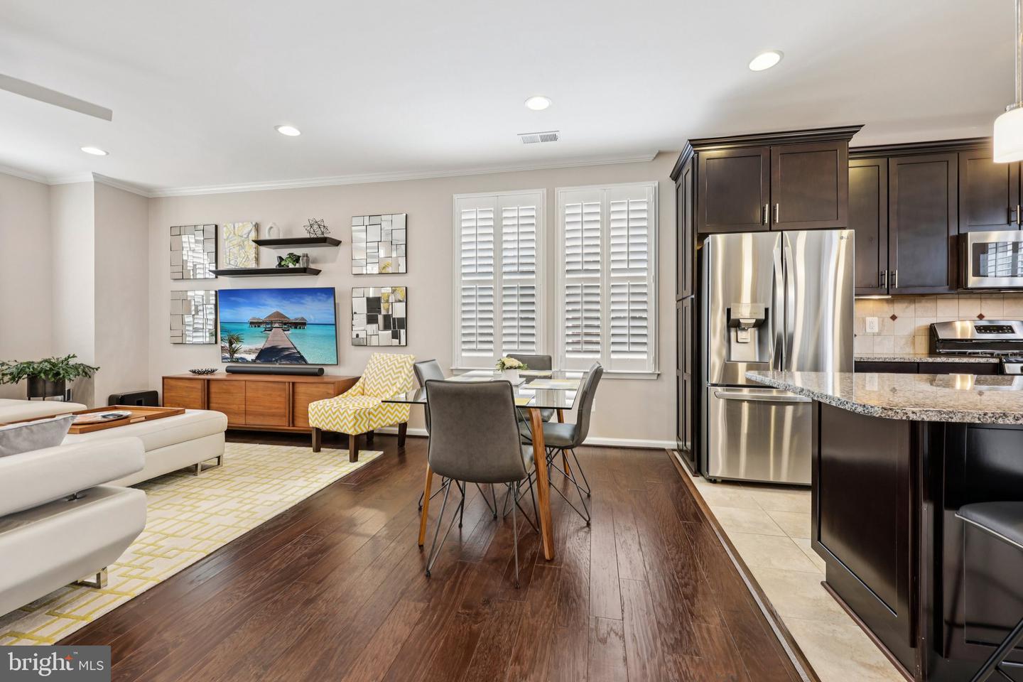 8956 CENTER ST, MANASSAS, Virginia 20110, 3 Bedrooms Bedrooms, ,2 BathroomsBathrooms,Residential,For sale,8956 CENTER ST,VAMN2010178 MLS # VAMN2010178