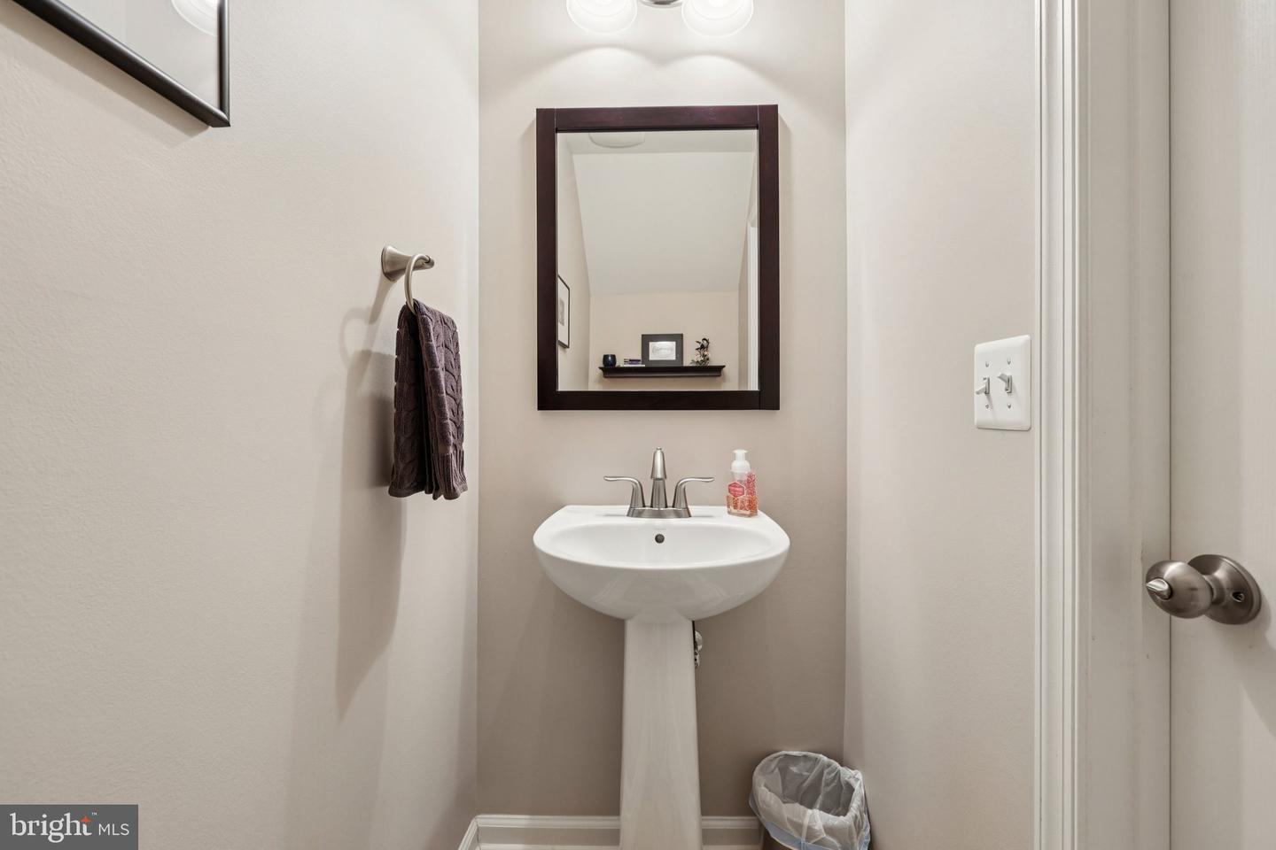 8956 CENTER ST, MANASSAS, Virginia 20110, 3 Bedrooms Bedrooms, ,2 BathroomsBathrooms,Residential,For sale,8956 CENTER ST,VAMN2010178 MLS # VAMN2010178