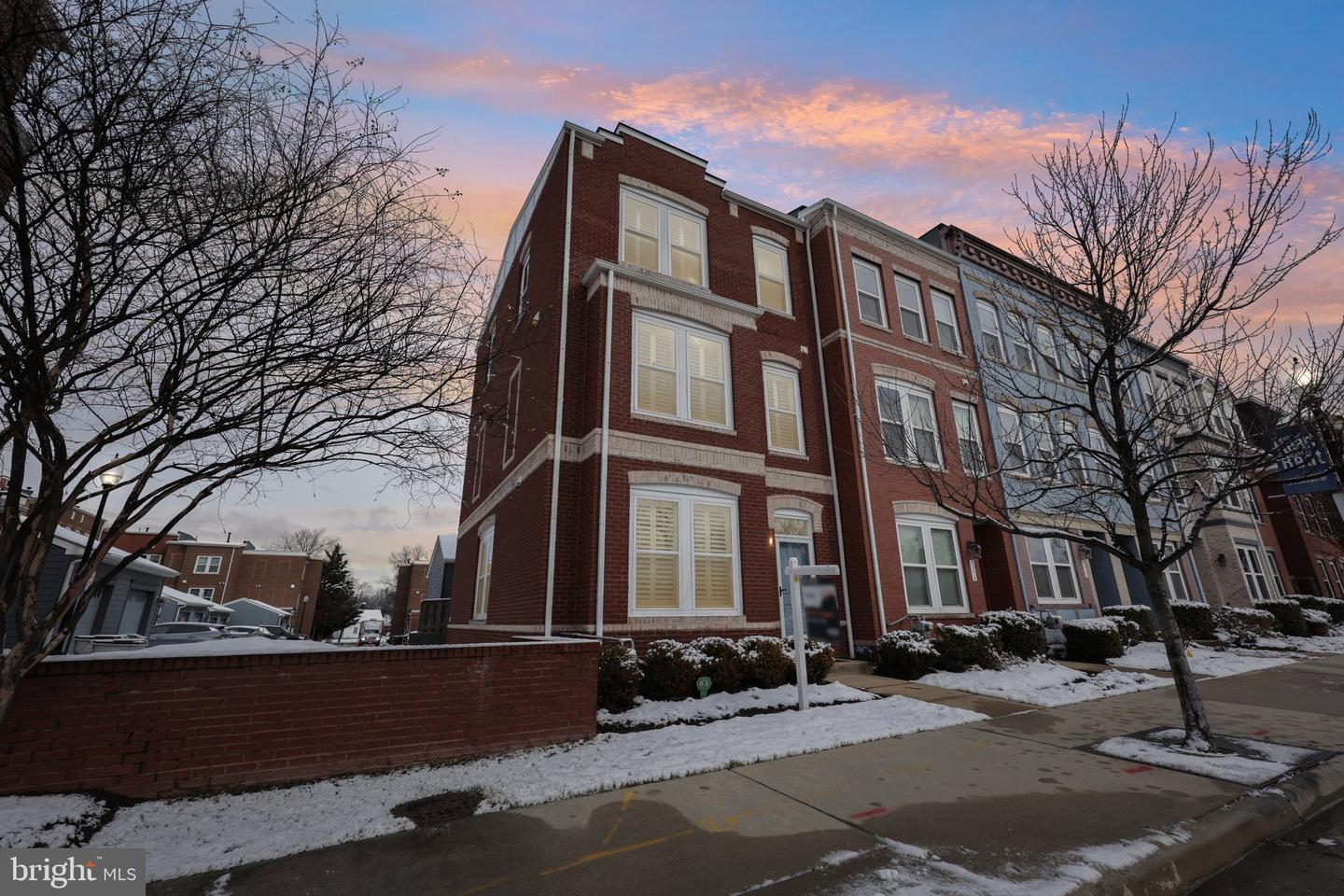 8956 CENTER ST, MANASSAS, Virginia 20110, 3 Bedrooms Bedrooms, ,2 BathroomsBathrooms,Residential,For sale,8956 CENTER ST,VAMN2010178 MLS # VAMN2010178