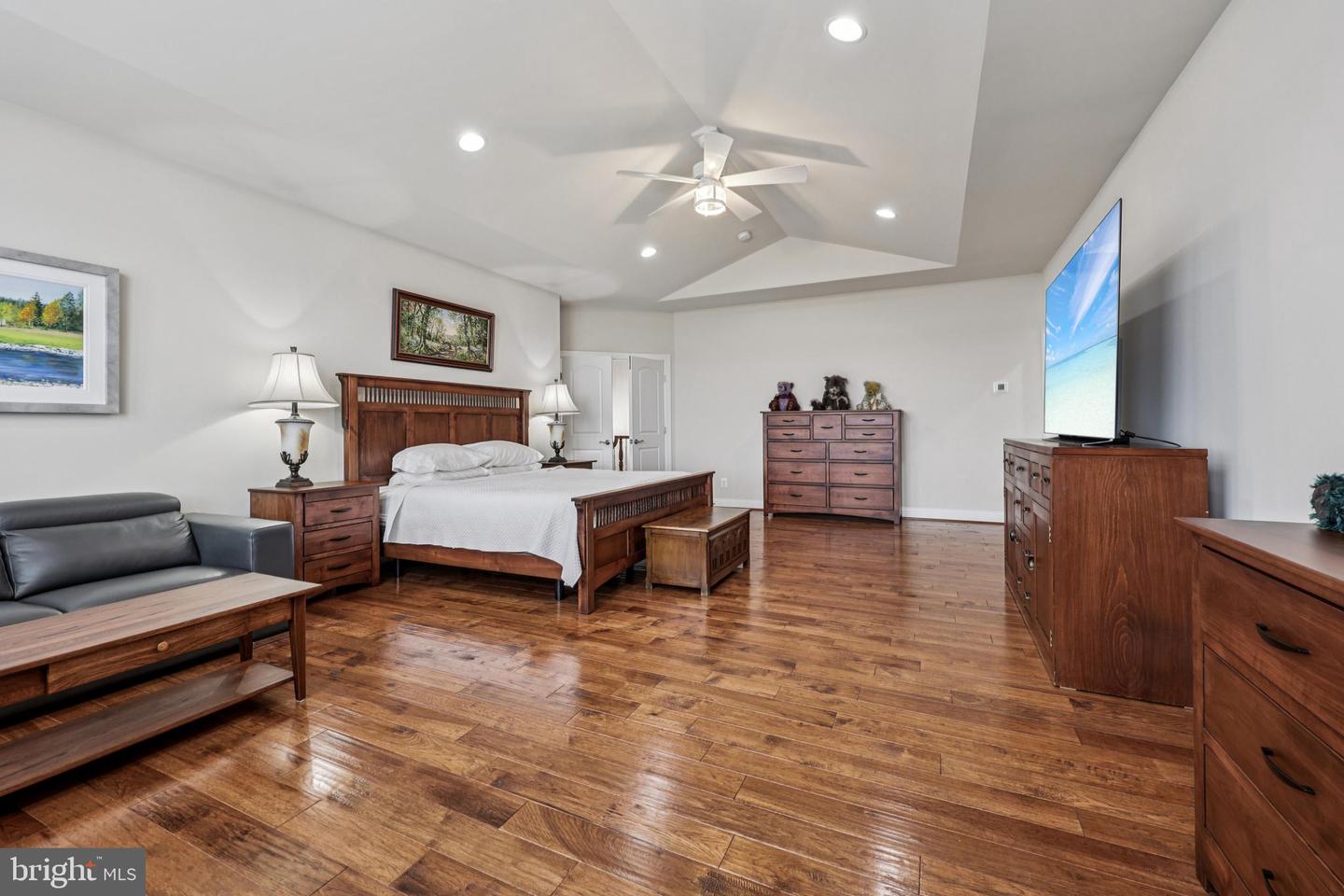 19027 TELEGRAPH SPRINGS RD, PURCELLVILLE, Virginia 20132, 6 Bedrooms Bedrooms, ,6 BathroomsBathrooms,Residential,For sale,19027 TELEGRAPH SPRINGS RD,VALO2115186 MLS # VALO2115186