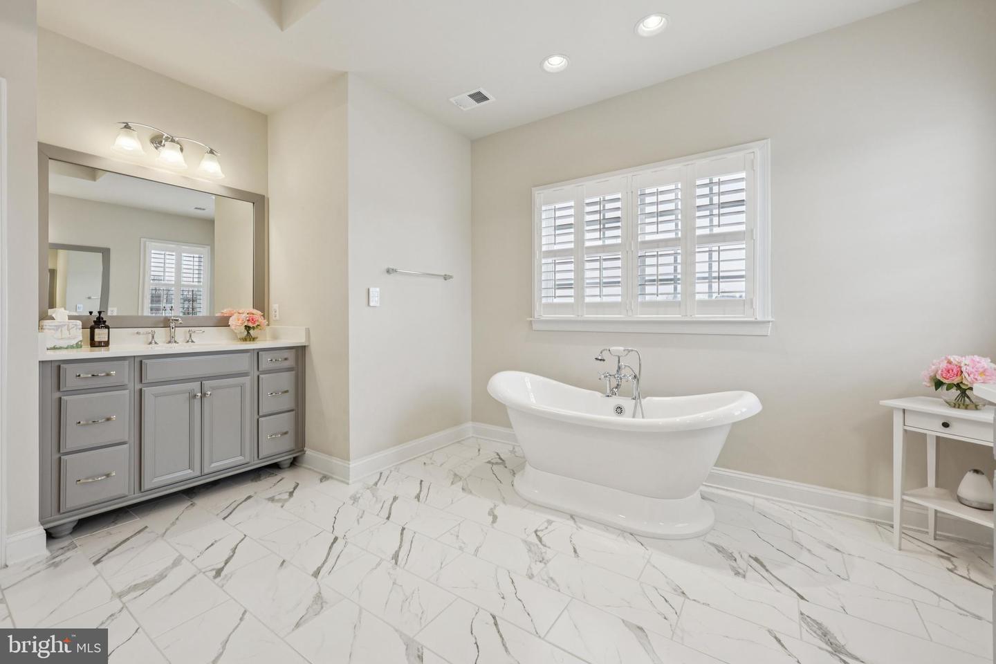 19027 TELEGRAPH SPRINGS RD, PURCELLVILLE, Virginia 20132, 6 Bedrooms Bedrooms, ,6 BathroomsBathrooms,Residential,For sale,19027 TELEGRAPH SPRINGS RD,VALO2115186 MLS # VALO2115186