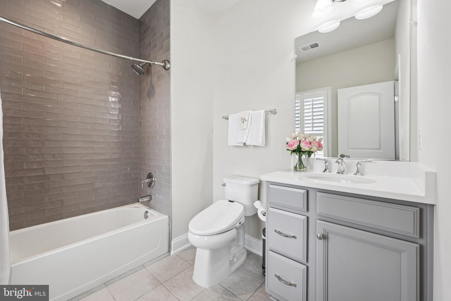 19027 TELEGRAPH SPRINGS RD, PURCELLVILLE, Virginia 20132, 6 Bedrooms Bedrooms, ,6 BathroomsBathrooms,Residential,For sale,19027 TELEGRAPH SPRINGS RD,VALO2115186 MLS # VALO2115186