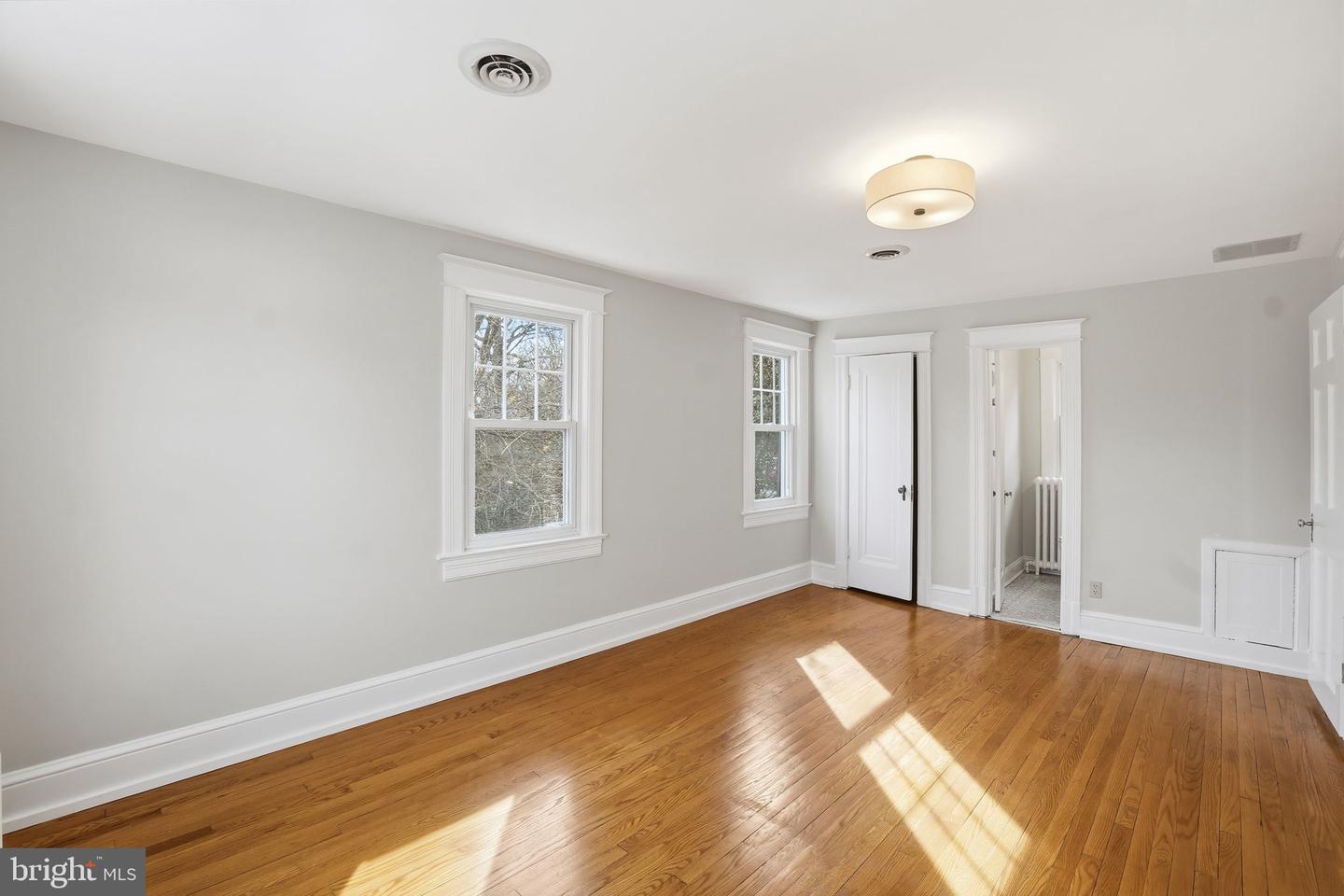 3609 JENIFER ST NW, WASHINGTON, District Of Columbia 20015, 3 Bedrooms Bedrooms, ,2 BathroomsBathrooms,Residential,For sale,3609 JENIFER ST NW,DCDC2244492 MLS # DCDC2244492