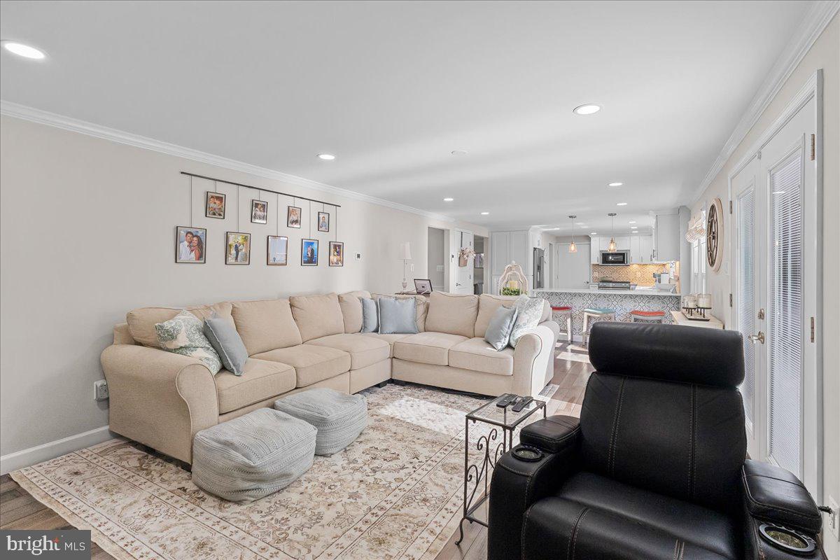 15401 SILVAN GLEN DR, DUMFRIES, Virginia 22025, 5 Bedrooms Bedrooms, ,3 BathroomsBathrooms,Residential,For sale,15401 SILVAN GLEN DR,VAPW2111924 MLS # VAPW2111924