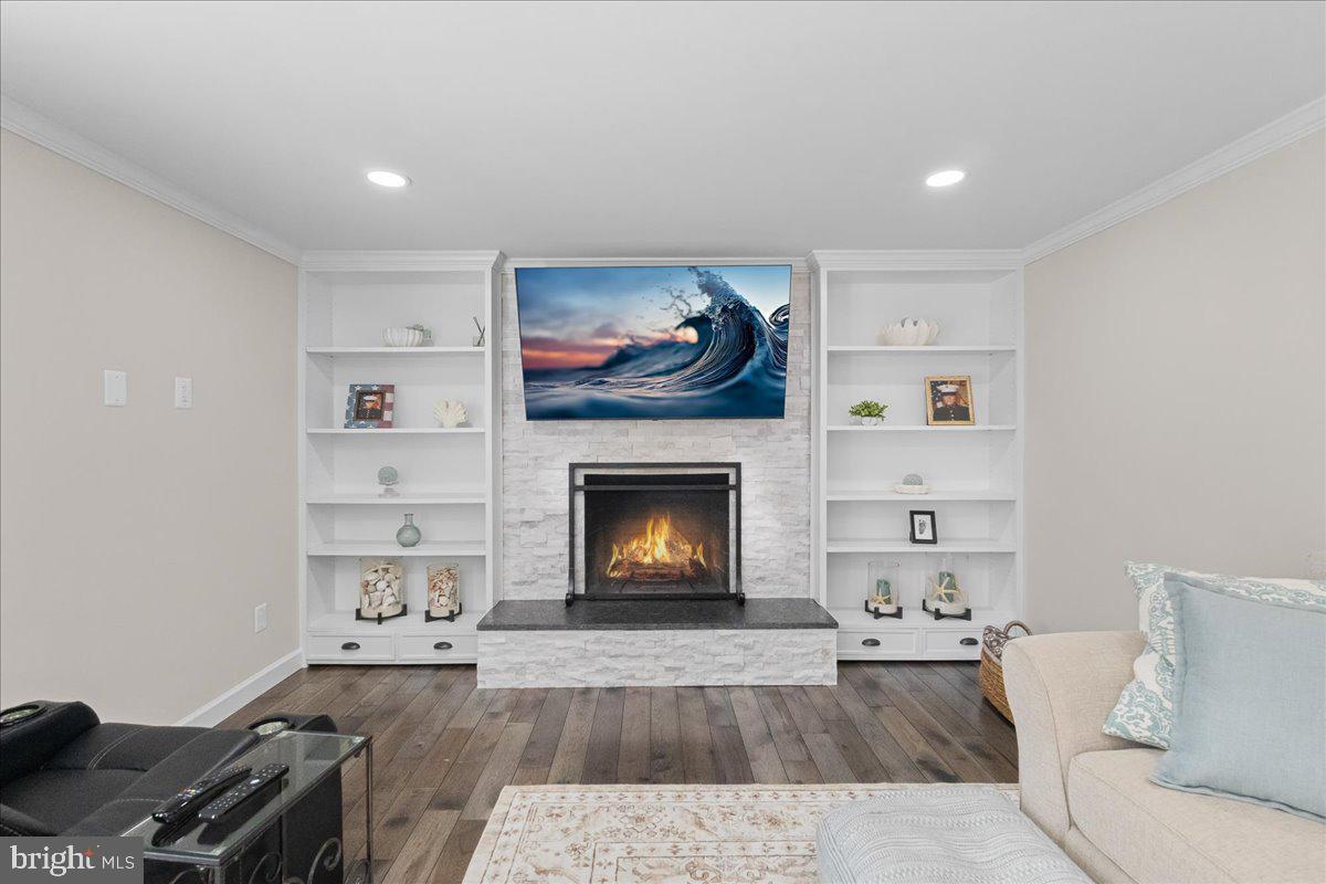 15401 SILVAN GLEN DR, DUMFRIES, Virginia 22025, 5 Bedrooms Bedrooms, ,3 BathroomsBathrooms,Residential,For sale,15401 SILVAN GLEN DR,VAPW2111924 MLS # VAPW2111924