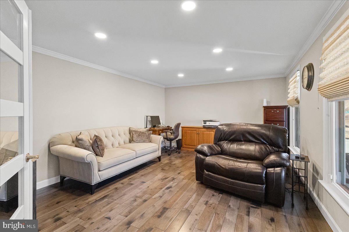 15401 SILVAN GLEN DR, DUMFRIES, Virginia 22025, 5 Bedrooms Bedrooms, ,3 BathroomsBathrooms,Residential,For sale,15401 SILVAN GLEN DR,VAPW2111924 MLS # VAPW2111924