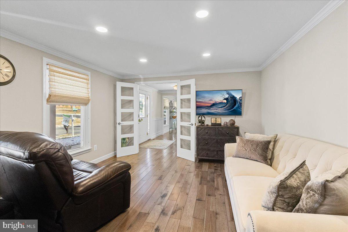 15401 SILVAN GLEN DR, DUMFRIES, Virginia 22025, 5 Bedrooms Bedrooms, ,3 BathroomsBathrooms,Residential,For sale,15401 SILVAN GLEN DR,VAPW2111924 MLS # VAPW2111924