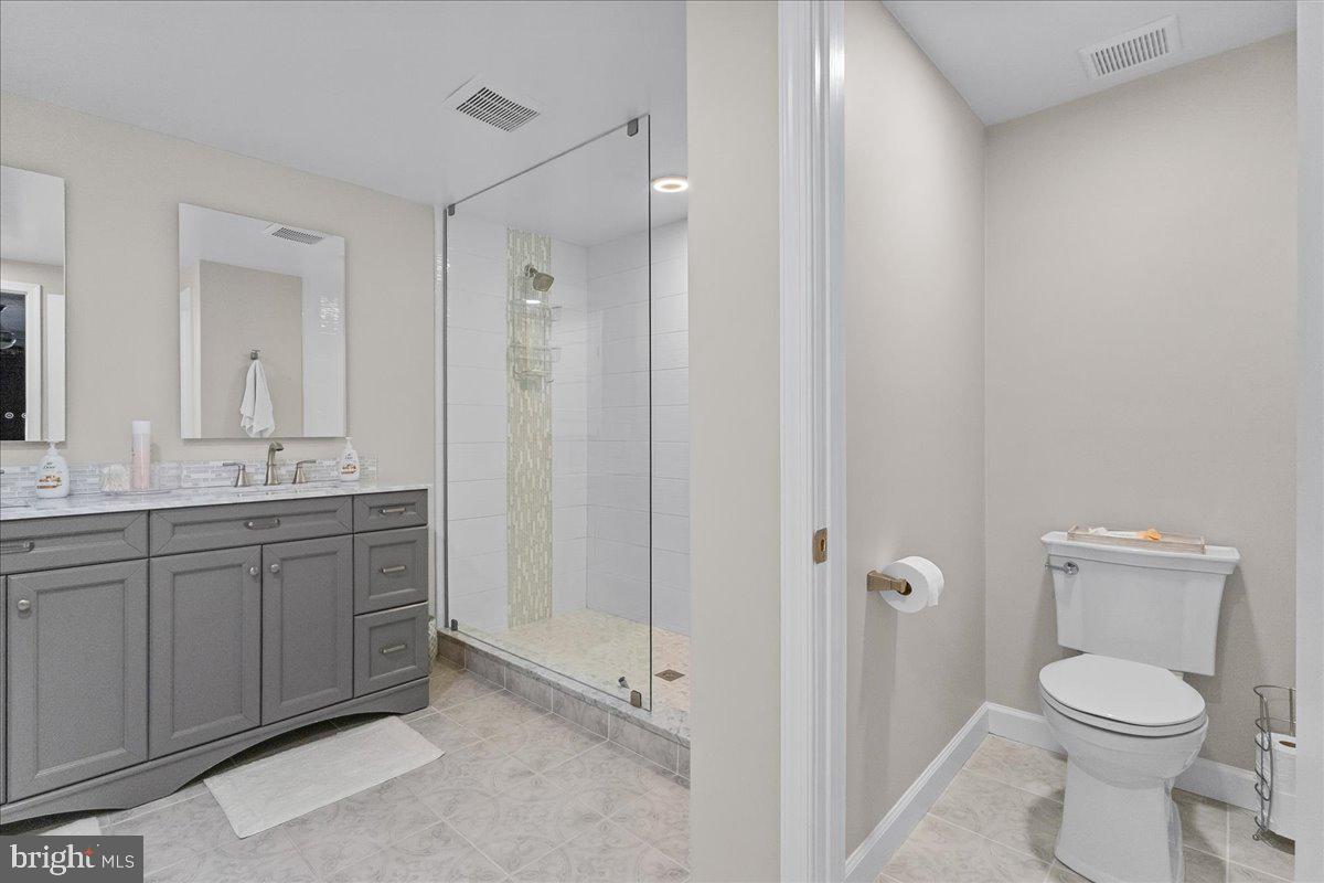 15401 SILVAN GLEN DR, DUMFRIES, Virginia 22025, 5 Bedrooms Bedrooms, ,3 BathroomsBathrooms,Residential,For sale,15401 SILVAN GLEN DR,VAPW2111924 MLS # VAPW2111924