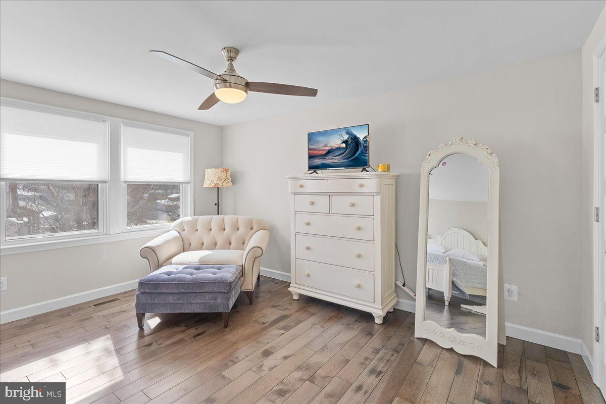 15401 SILVAN GLEN DR, DUMFRIES, Virginia 22025, 5 Bedrooms Bedrooms, ,3 BathroomsBathrooms,Residential,For sale,15401 SILVAN GLEN DR,VAPW2111924 MLS # VAPW2111924