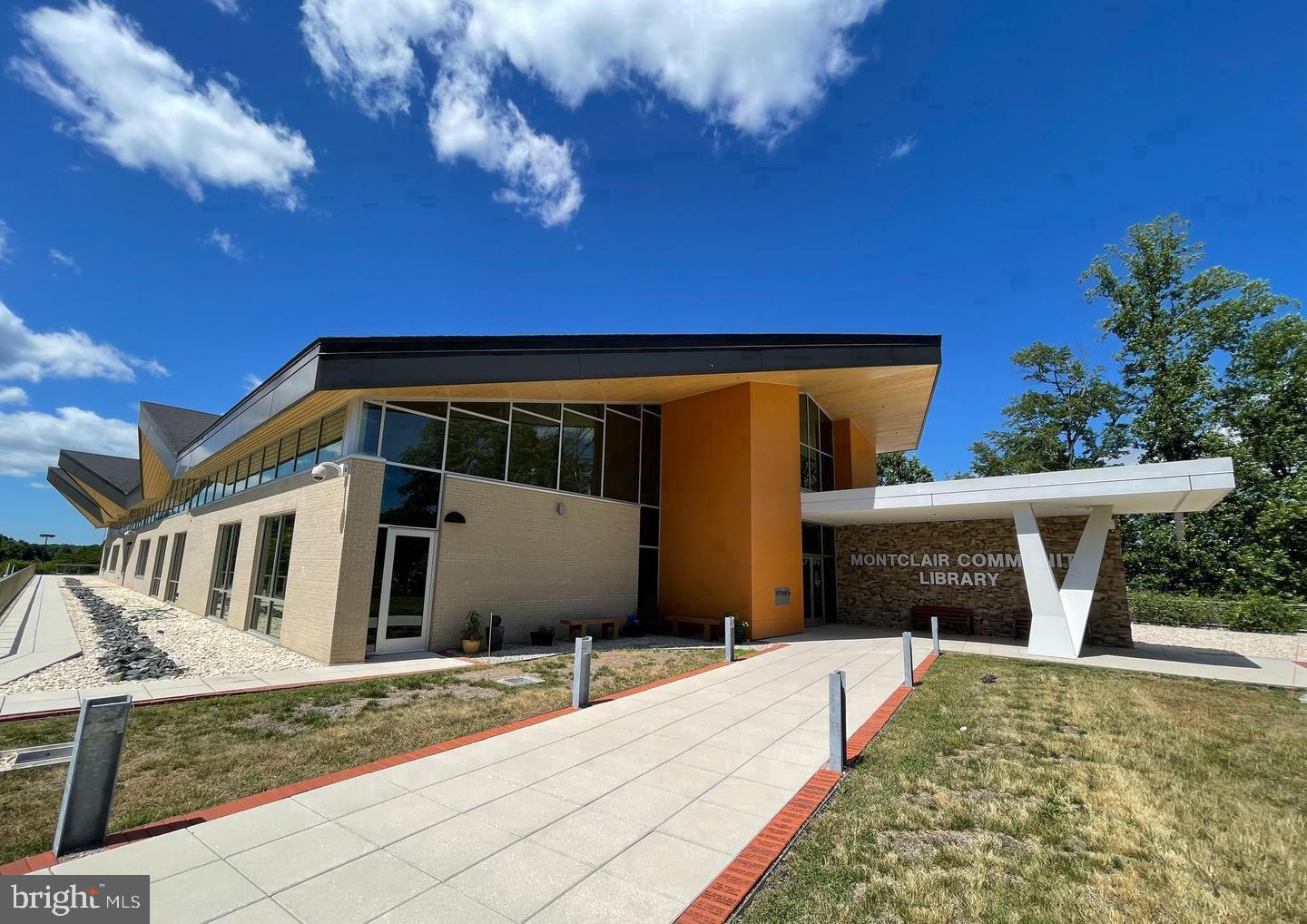 15401 SILVAN GLEN DR, DUMFRIES, Virginia 22025, 5 Bedrooms Bedrooms, ,3 BathroomsBathrooms,Residential,For sale,15401 SILVAN GLEN DR,VAPW2111924 MLS # VAPW2111924