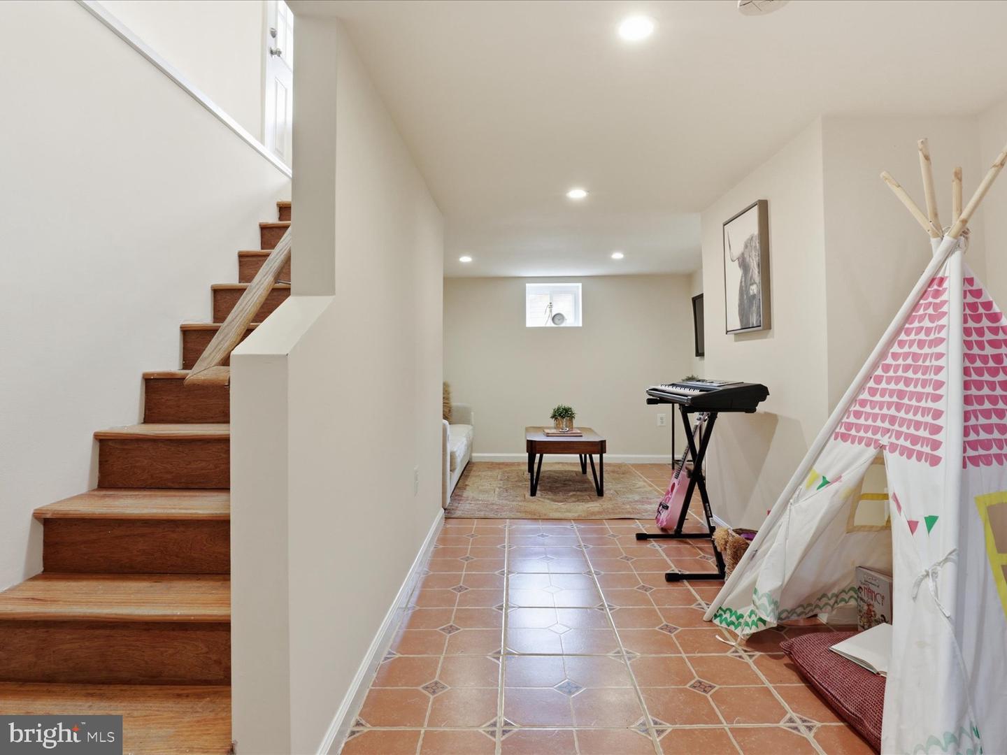 3955 TANEY AVE, ALEXANDRIA, Virginia 22304, 3 Bedrooms Bedrooms, ,2 BathroomsBathrooms,Residential,For sale,3955 TANEY AVE,VAAX2053830 MLS # VAAX2053830 3955 TANEY AVE, ALEXANDRIA, Virginia 22304, 3 Bedrooms Bedrooms, ,2 BathroomsBathrooms,Residential,For sale,3955 TANEY AVE,VAAX2053830 MLS # VAAX2053830