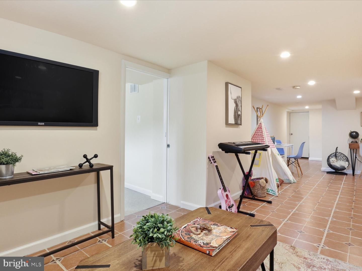 3955 TANEY AVE, ALEXANDRIA, Virginia 22304, 3 Bedrooms Bedrooms, ,2 BathroomsBathrooms,Residential,For sale,3955 TANEY AVE,VAAX2053830 MLS # VAAX2053830 3955 TANEY AVE, ALEXANDRIA, Virginia 22304, 3 Bedrooms Bedrooms, ,2 BathroomsBathrooms,Residential,For sale,3955 TANEY AVE,VAAX2053830 MLS # VAAX2053830