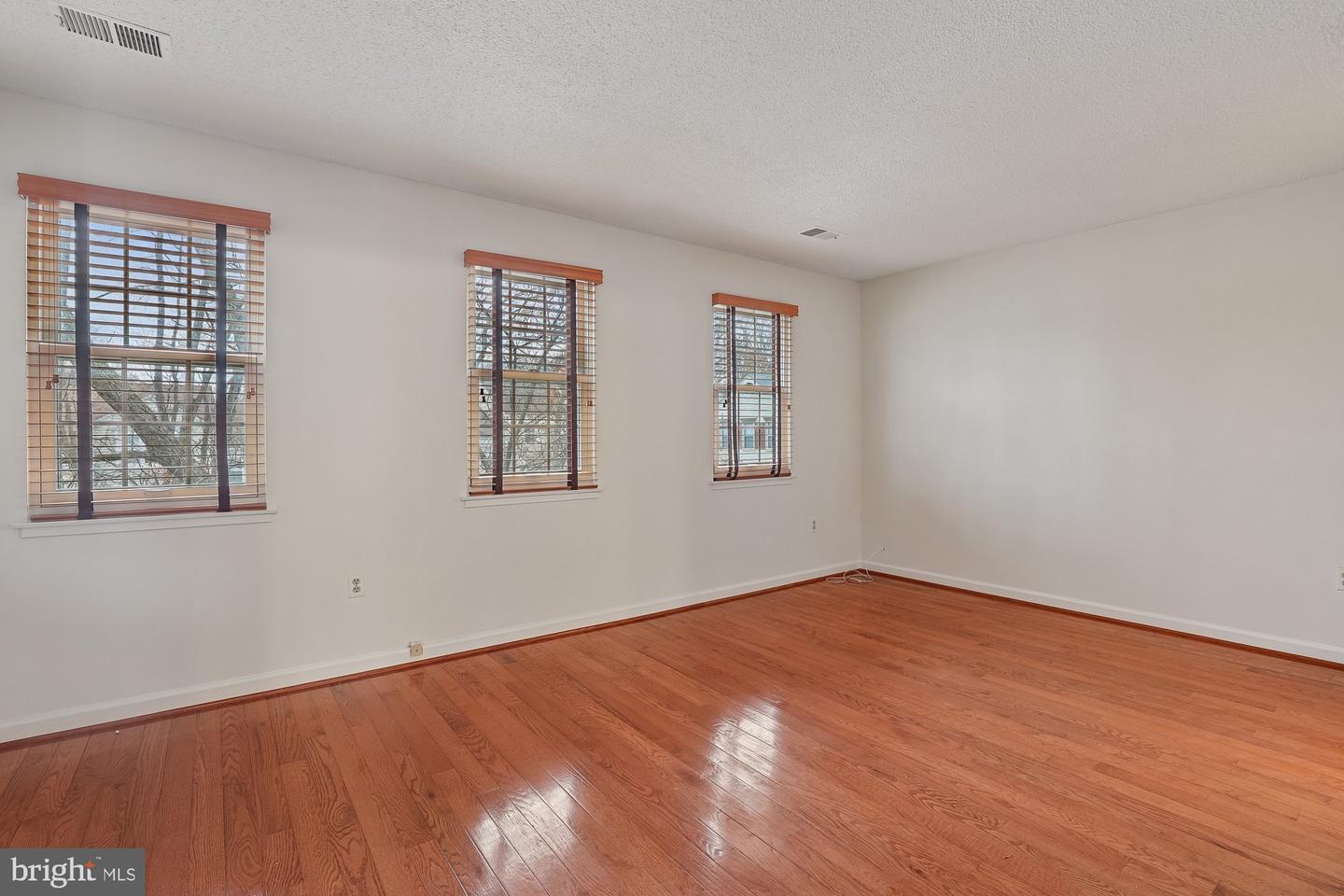 2396 BRANLEIGH PARK CT, RESTON, Virginia 20191, 3 Bedrooms Bedrooms, ,2 BathroomsBathrooms,Residential,For sale,2396 BRANLEIGH PARK CT,VAFX2289318 MLS # VAFX2289318