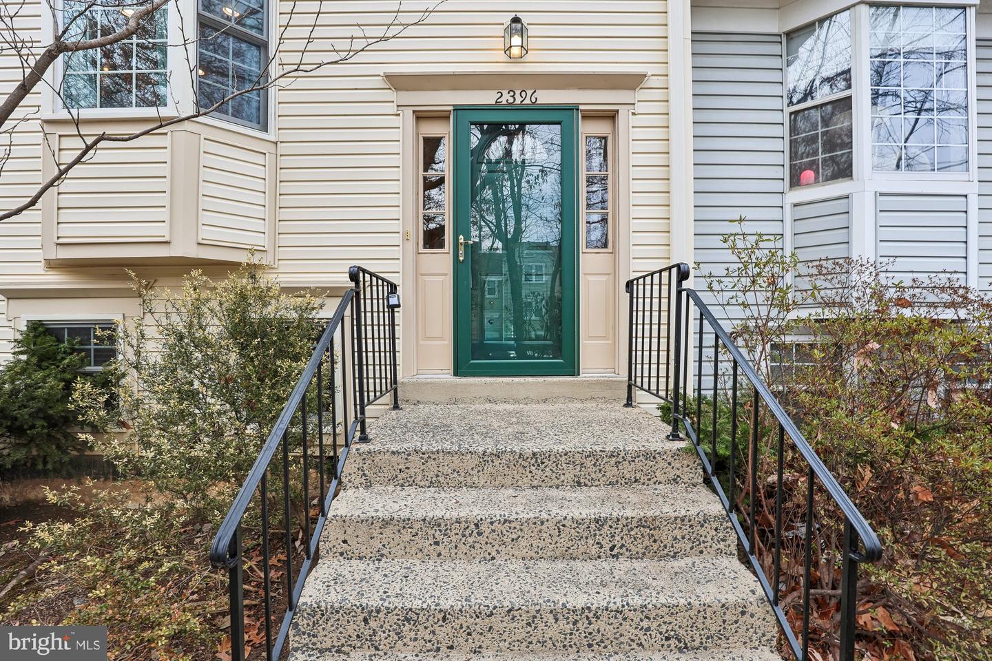 2396 BRANLEIGH PARK CT, RESTON, Virginia 20191, 3 Bedrooms Bedrooms, ,2 BathroomsBathrooms,Residential,For sale,2396 BRANLEIGH PARK CT,VAFX2289318 MLS # VAFX2289318
