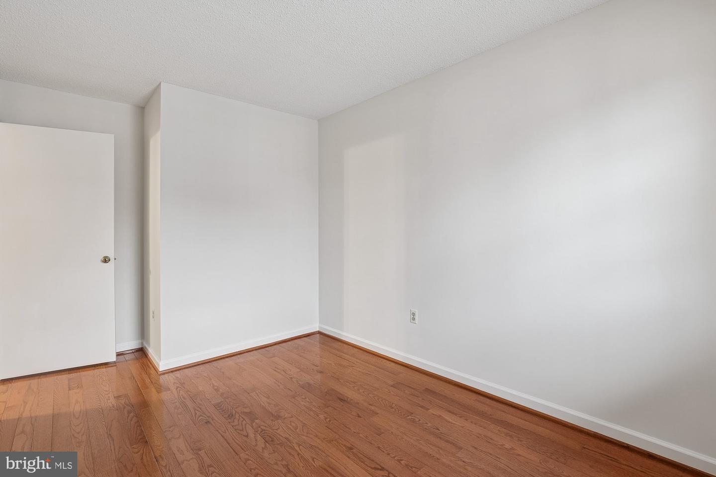 2396 BRANLEIGH PARK CT, RESTON, Virginia 20191, 3 Bedrooms Bedrooms, ,2 BathroomsBathrooms,Residential,For sale,2396 BRANLEIGH PARK CT,VAFX2289318 MLS # VAFX2289318