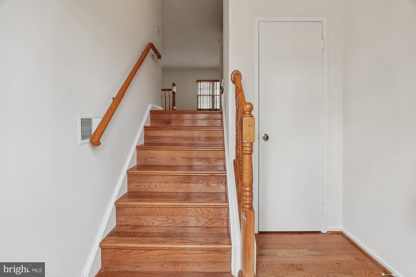 2396 BRANLEIGH PARK CT, RESTON, Virginia 20191, 3 Bedrooms Bedrooms, ,2 BathroomsBathrooms,Residential,For sale,2396 BRANLEIGH PARK CT,VAFX2289318 MLS # VAFX2289318