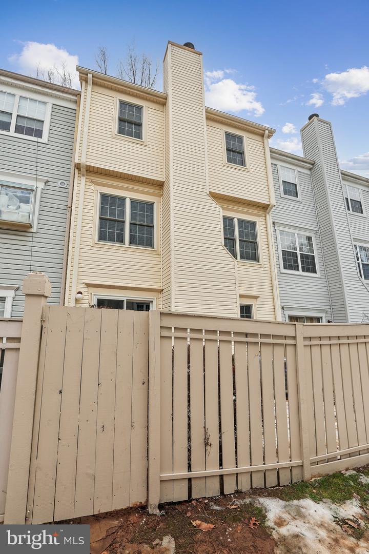 2396 BRANLEIGH PARK CT, RESTON, Virginia 20191, 3 Bedrooms Bedrooms, ,2 BathroomsBathrooms,Residential,For sale,2396 BRANLEIGH PARK CT,VAFX2289318 MLS # VAFX2289318