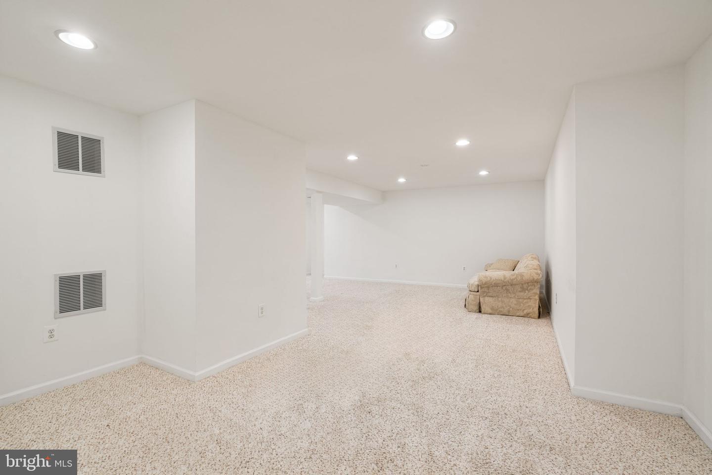 8510 CLEARRIDGE LN, MANASSAS, Virginia 20110, 4 Bedrooms Bedrooms, ,2 BathroomsBathrooms,Residential,For sale,8510 CLEARRIDGE LN,VAMN2010190 MLS # VAMN2010190