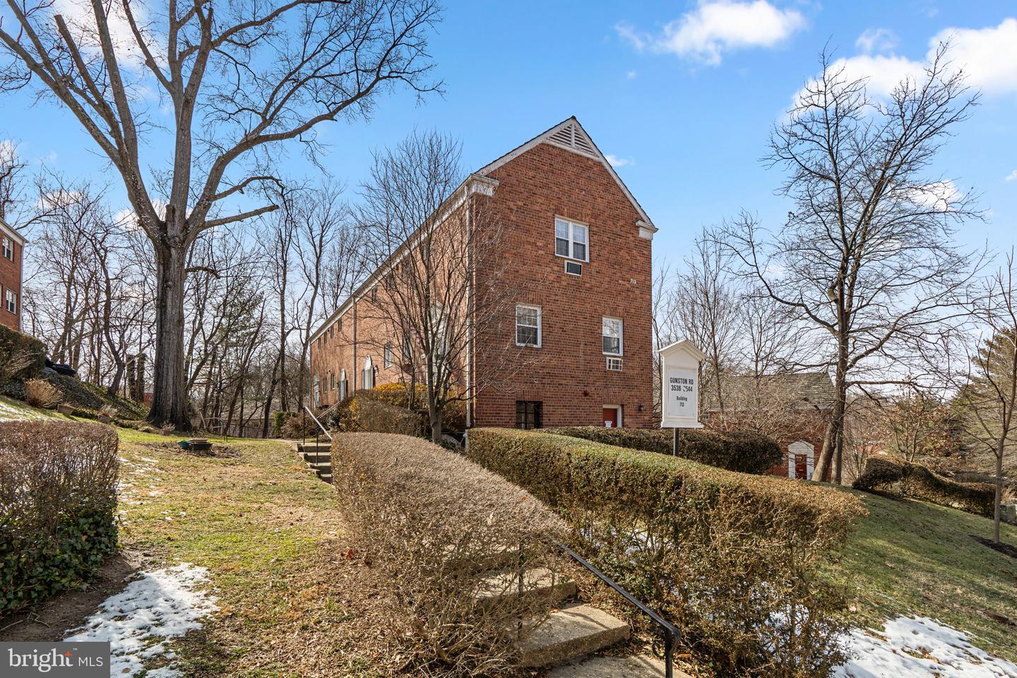 3536 GUNSTON ROAD, ALEXANDRIA, Virginia 22302, 2 Bedrooms Bedrooms, ,1 BathroomBathrooms,Residential,For sale,3536 GUNSTON ROAD,VAAX2053892 MLS # VAAX2053892