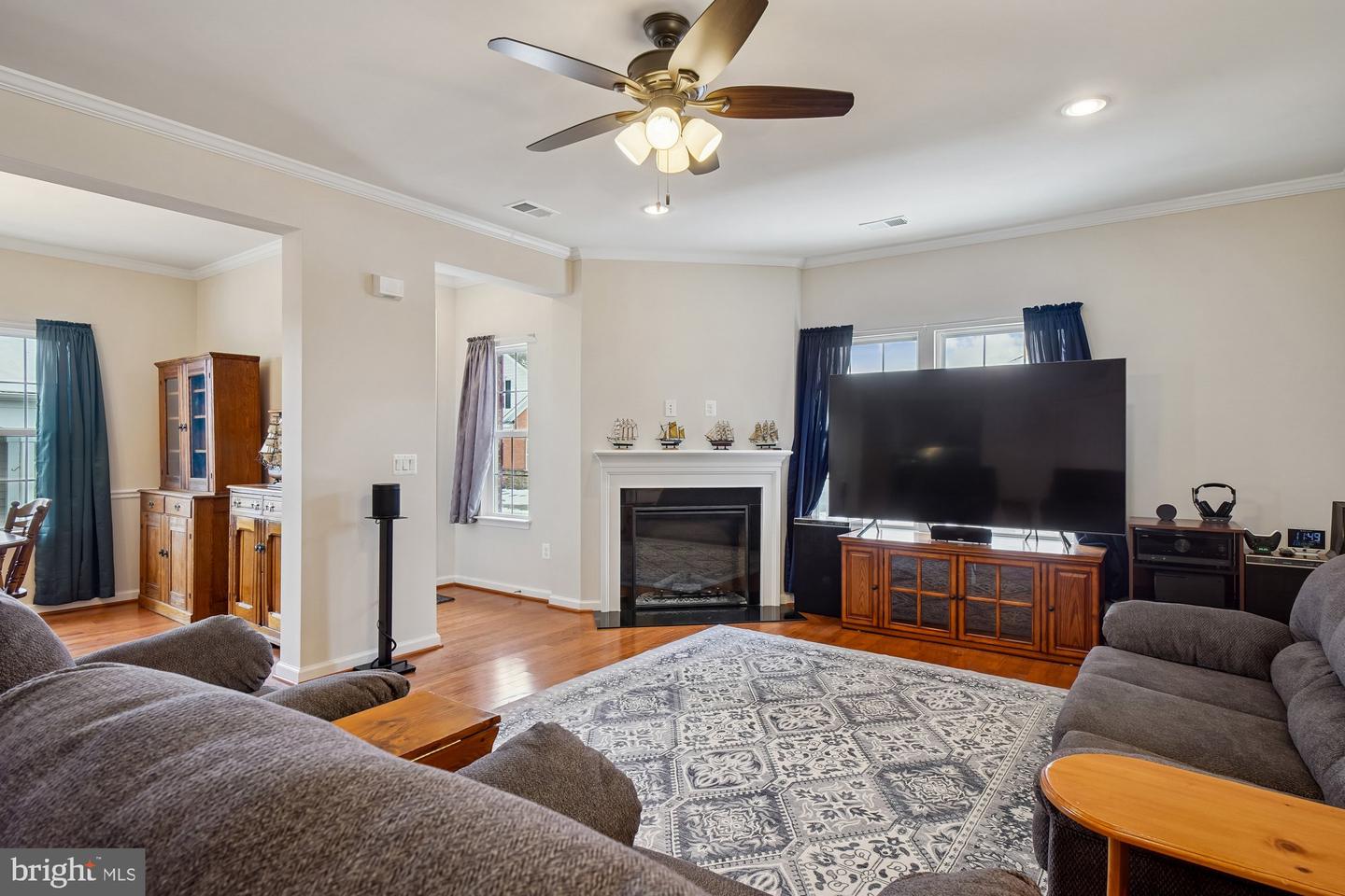 77 HARPERS MILL WAY, LOVETTSVILLE, Virginia 20180, 3 Bedrooms Bedrooms, ,2 BathroomsBathrooms,Residential,For sale,77 HARPERS MILL WAY,VALO2115370 MLS # VALO2115370