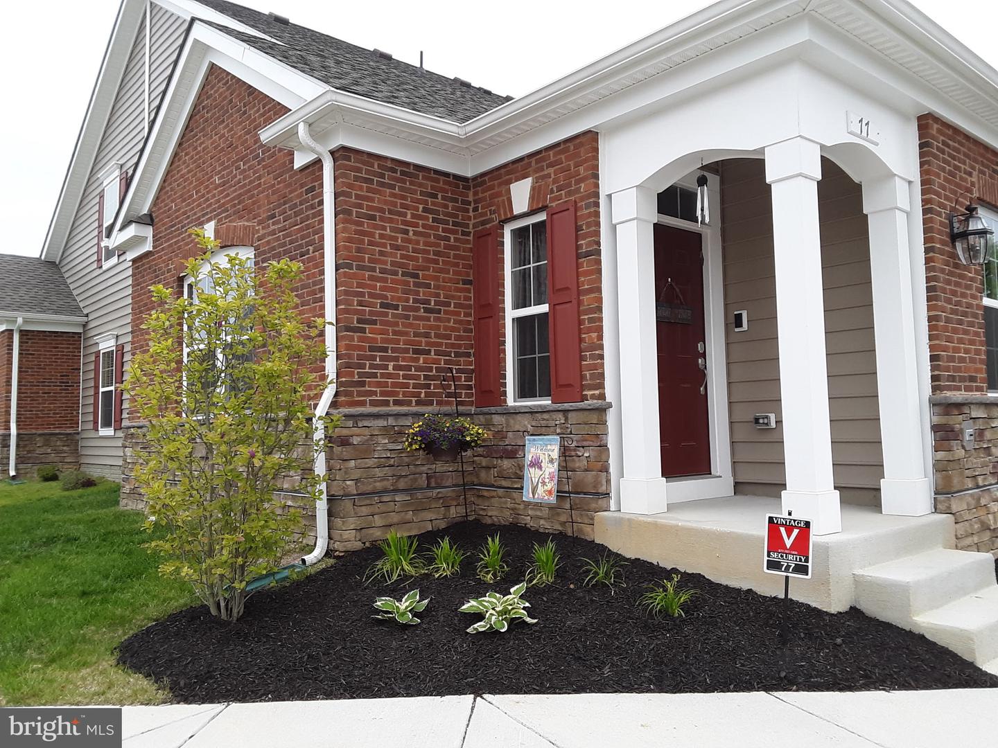 77 HARPERS MILL WAY, LOVETTSVILLE, Virginia 20180, 3 Bedrooms Bedrooms, ,2 BathroomsBathrooms,Residential,For sale,77 HARPERS MILL WAY,VALO2115370 MLS # VALO2115370