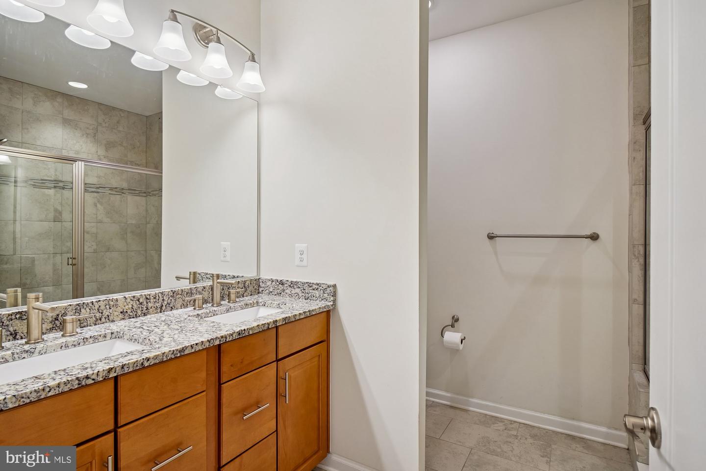 77 HARPERS MILL WAY, LOVETTSVILLE, Virginia 20180, 3 Bedrooms Bedrooms, ,2 BathroomsBathrooms,Residential,For sale,77 HARPERS MILL WAY,VALO2115370 MLS # VALO2115370