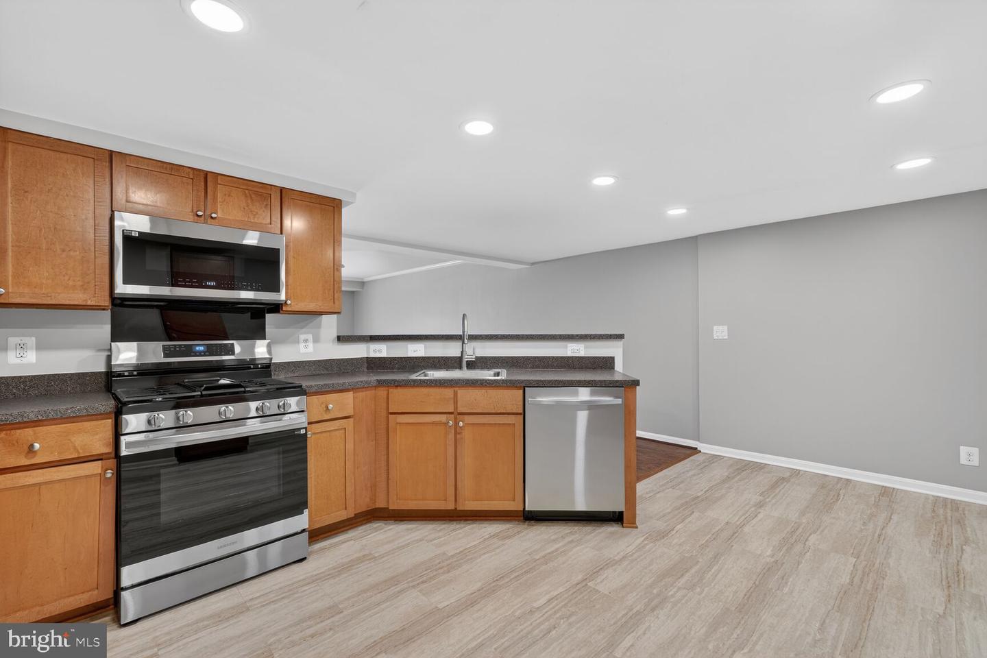 1463-C N VAN DORN ST, ALEXANDRIA, Virginia 22304, 1 Bedroom Bedrooms, ,1 BathroomBathrooms,Residential,For sale,1463-C N VAN DORN ST,VAAX2053898 MLS # VAAX2053898