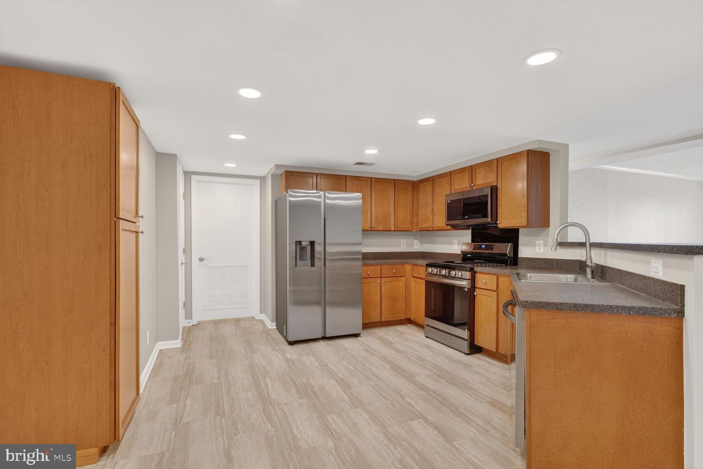 1463-C N VAN DORN ST, ALEXANDRIA, Virginia 22304, 1 Bedroom Bedrooms, ,1 BathroomBathrooms,Residential,For sale,1463-C N VAN DORN ST,VAAX2053898 MLS # VAAX2053898