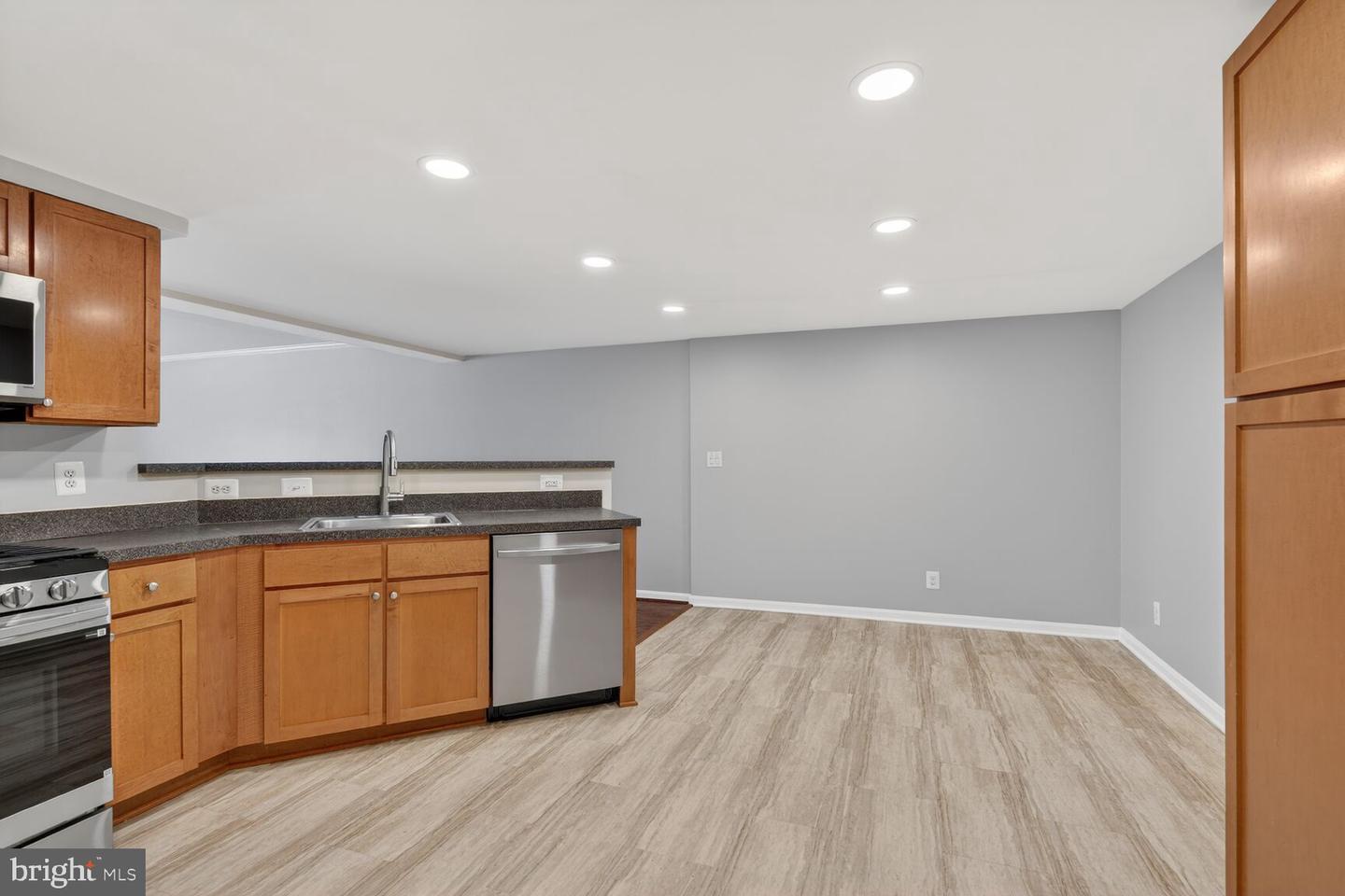 1463-C N VAN DORN ST, ALEXANDRIA, Virginia 22304, 1 Bedroom Bedrooms, ,1 BathroomBathrooms,Residential,For sale,1463-C N VAN DORN ST,VAAX2053898 MLS # VAAX2053898