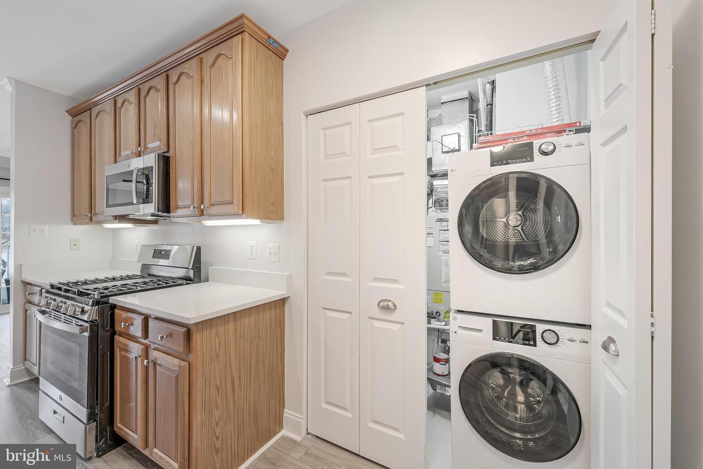 25280 LAKE SHORE SQ #102, CHANTILLY, Virginia 20152, 2 Bedrooms Bedrooms, ,2 BathroomsBathrooms,Residential,For sale,25280 LAKE SHORE SQ #102,VALO2115456 MLS # VALO2115456