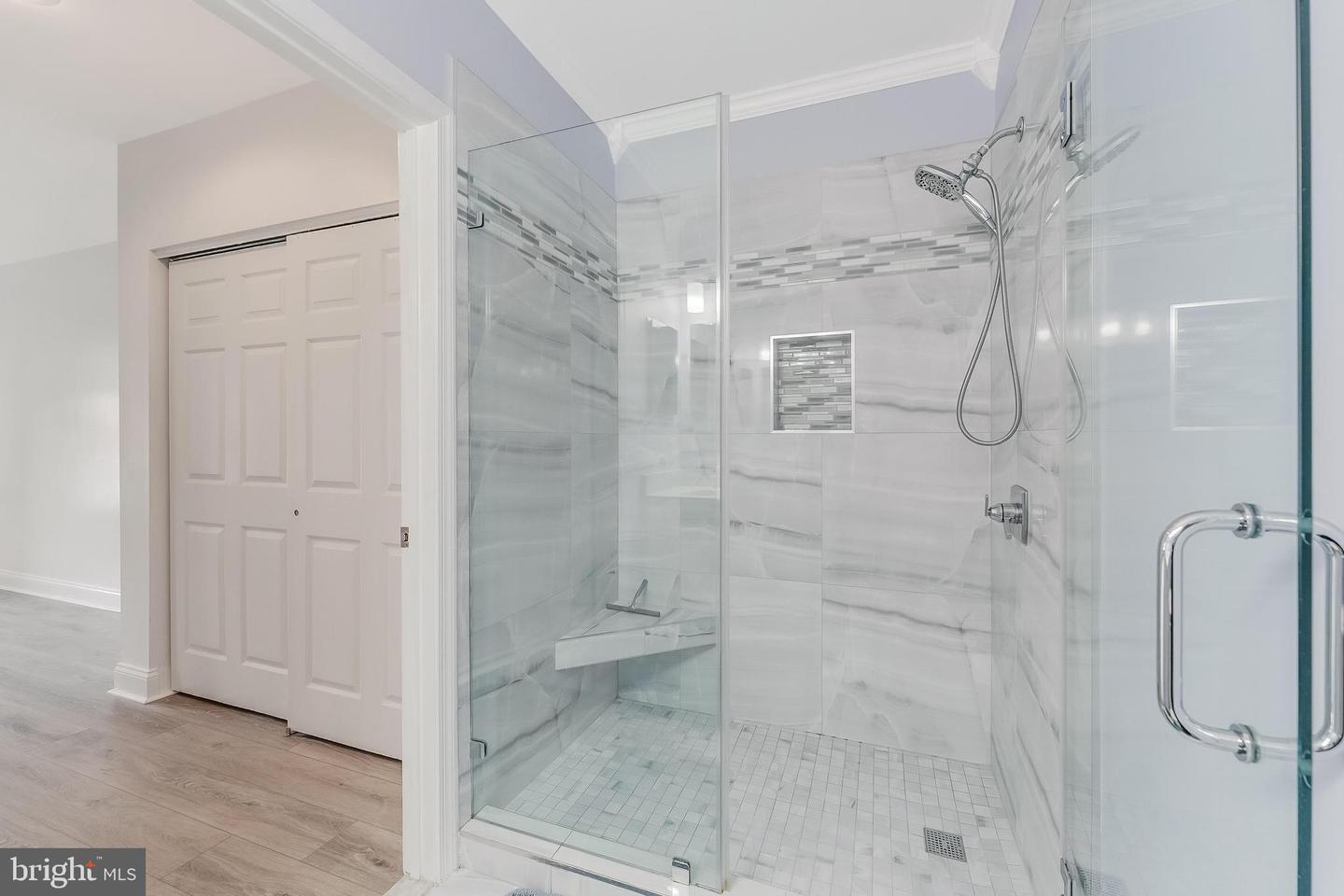 25280 LAKE SHORE SQ #102, CHANTILLY, Virginia 20152, 2 Bedrooms Bedrooms, ,2 BathroomsBathrooms,Residential,For sale,25280 LAKE SHORE SQ #102,VALO2115456 MLS # VALO2115456