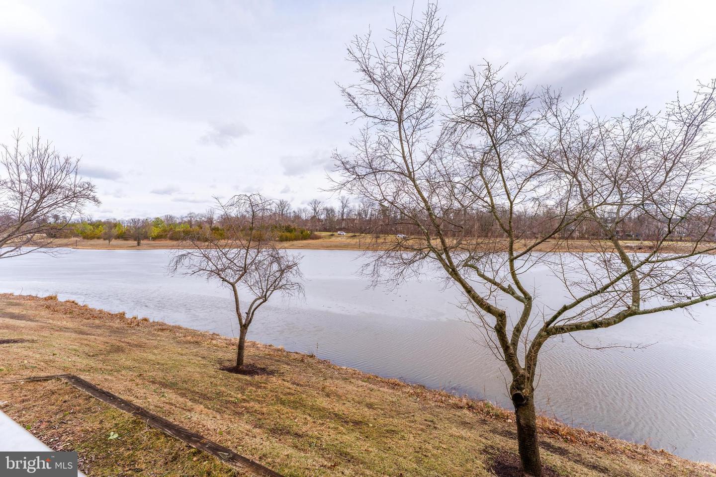 25280 LAKE SHORE SQ #102, CHANTILLY, Virginia 20152, 2 Bedrooms Bedrooms, ,2 BathroomsBathrooms,Residential,For sale,25280 LAKE SHORE SQ #102,VALO2115456 MLS # VALO2115456