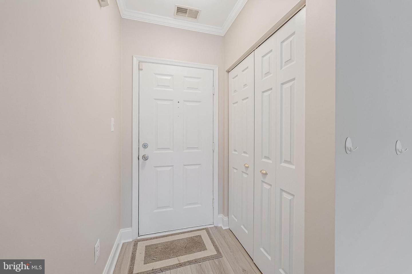 25280 LAKE SHORE SQ #102, CHANTILLY, Virginia 20152, 2 Bedrooms Bedrooms, ,2 BathroomsBathrooms,Residential,For sale,25280 LAKE SHORE SQ #102,VALO2115456 MLS # VALO2115456