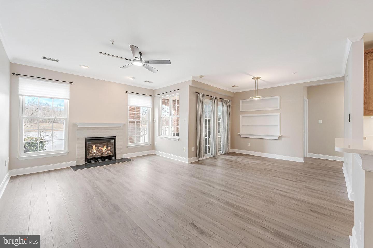 25280 LAKE SHORE SQ #102, CHANTILLY, Virginia 20152, 2 Bedrooms Bedrooms, ,2 BathroomsBathrooms,Residential,For sale,25280 LAKE SHORE SQ #102,VALO2115456 MLS # VALO2115456