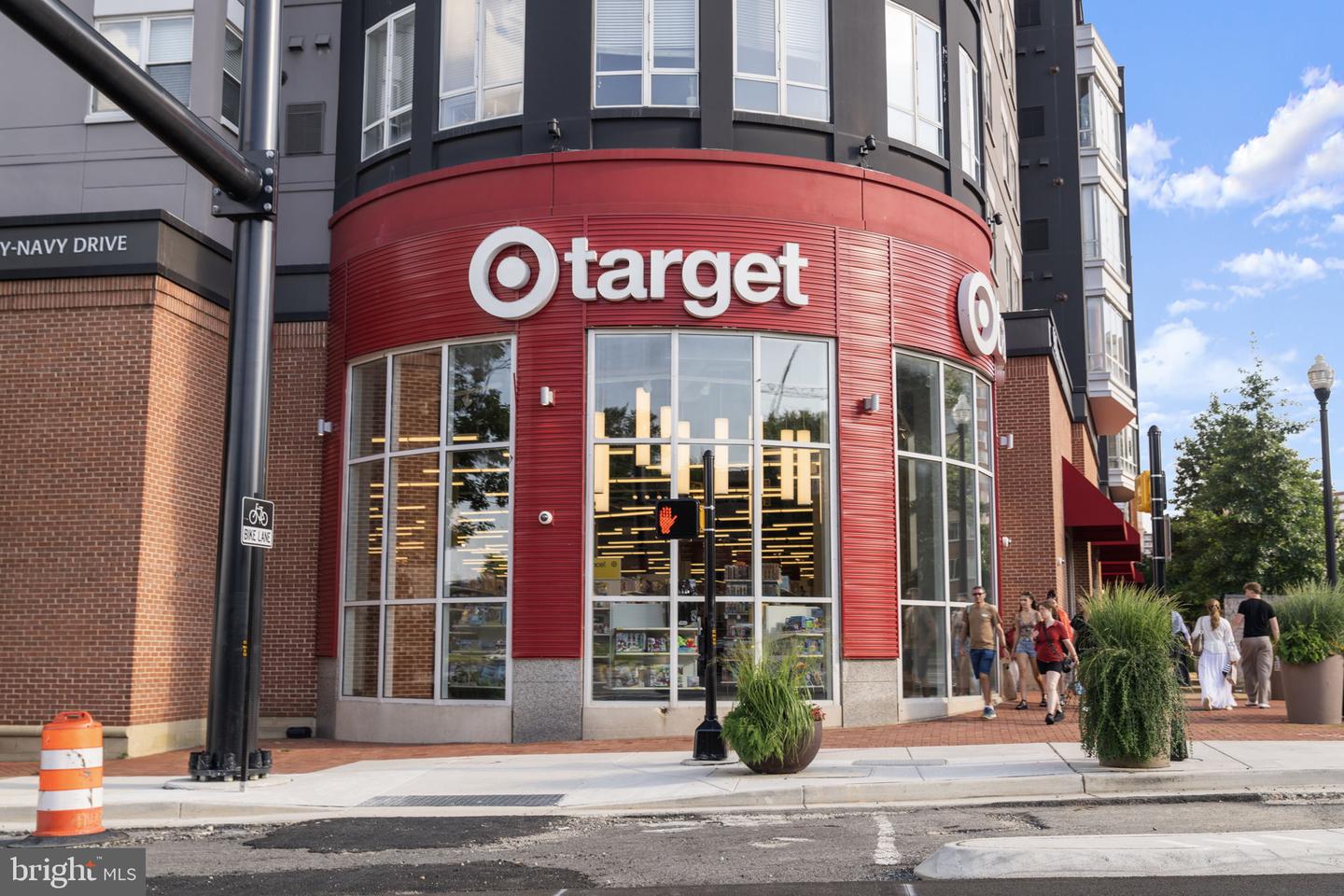 1610 12TH ST S, ARLINGTON, Virginia 22204, 4 Bedrooms Bedrooms, ,4 BathroomsBathrooms,Residential,For sale,1610 12TH ST S,VAAR2068630 MLS # VAAR2068630