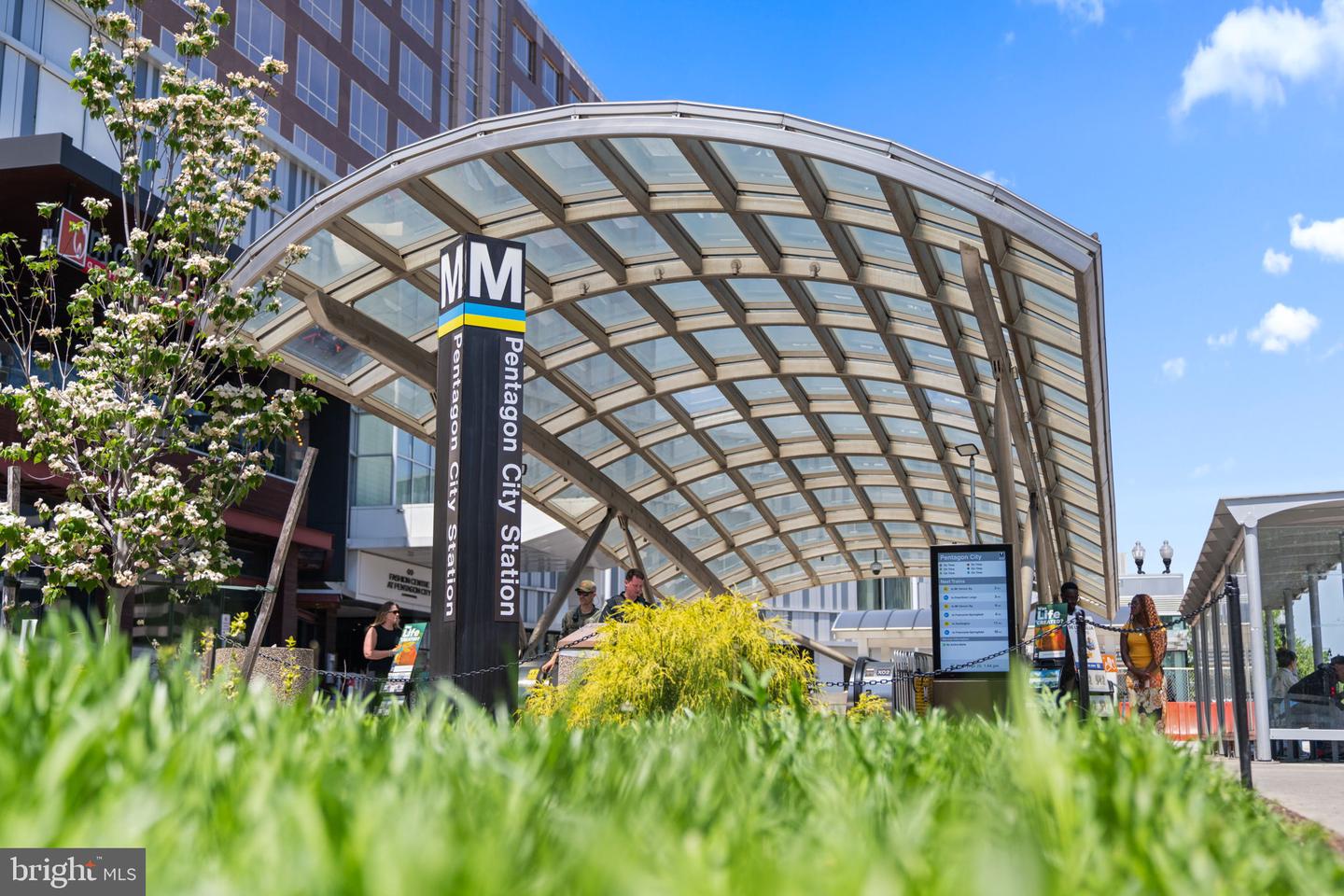 1610 12TH ST S, ARLINGTON, Virginia 22204, 4 Bedrooms Bedrooms, ,4 BathroomsBathrooms,Residential,For sale,1610 12TH ST S,VAAR2068630 MLS # VAAR2068630