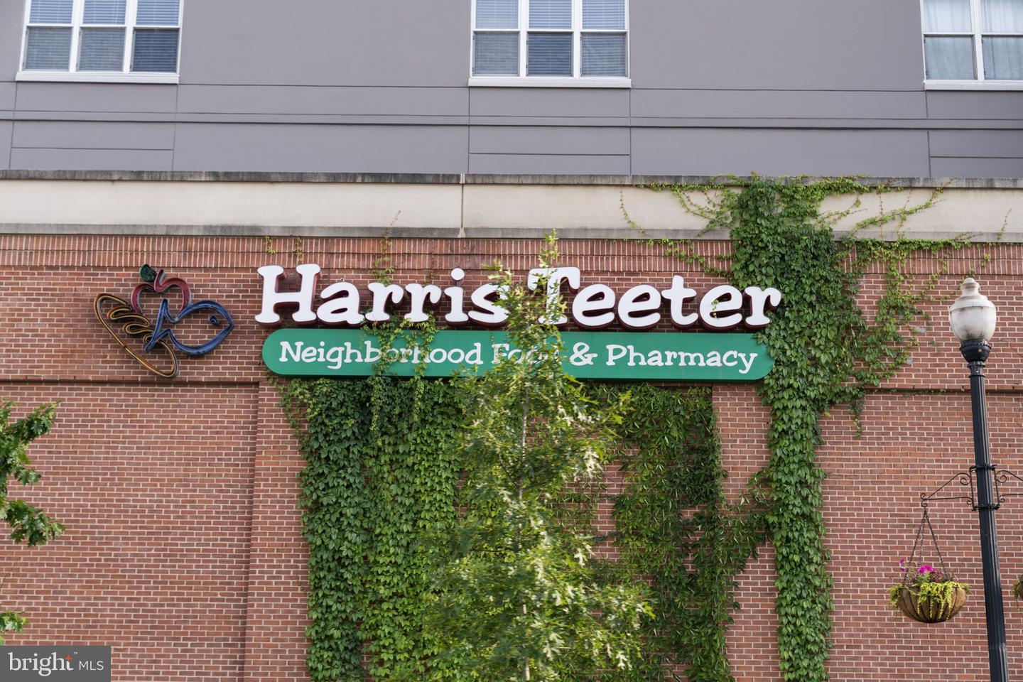 1610 12TH ST S, ARLINGTON, Virginia 22204, 4 Bedrooms Bedrooms, ,4 BathroomsBathrooms,Residential,For sale,1610 12TH ST S,VAAR2068630 MLS # VAAR2068630