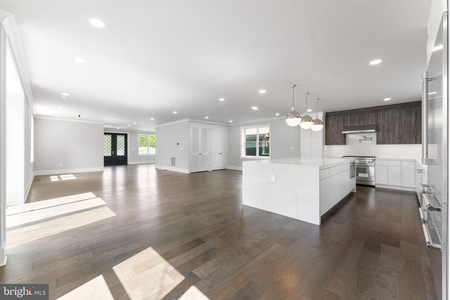 1610 12TH ST S, ARLINGTON, Virginia 22204, 4 Bedrooms Bedrooms, ,4 BathroomsBathrooms,Residential,For sale,1610 12TH ST S,VAAR2068630 MLS # VAAR2068630