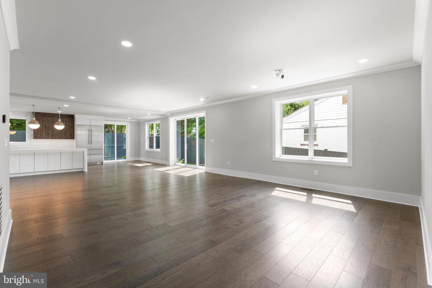 1610 12TH ST S, ARLINGTON, Virginia 22204, 4 Bedrooms Bedrooms, ,4 BathroomsBathrooms,Residential,For sale,1610 12TH ST S,VAAR2068630 MLS # VAAR2068630