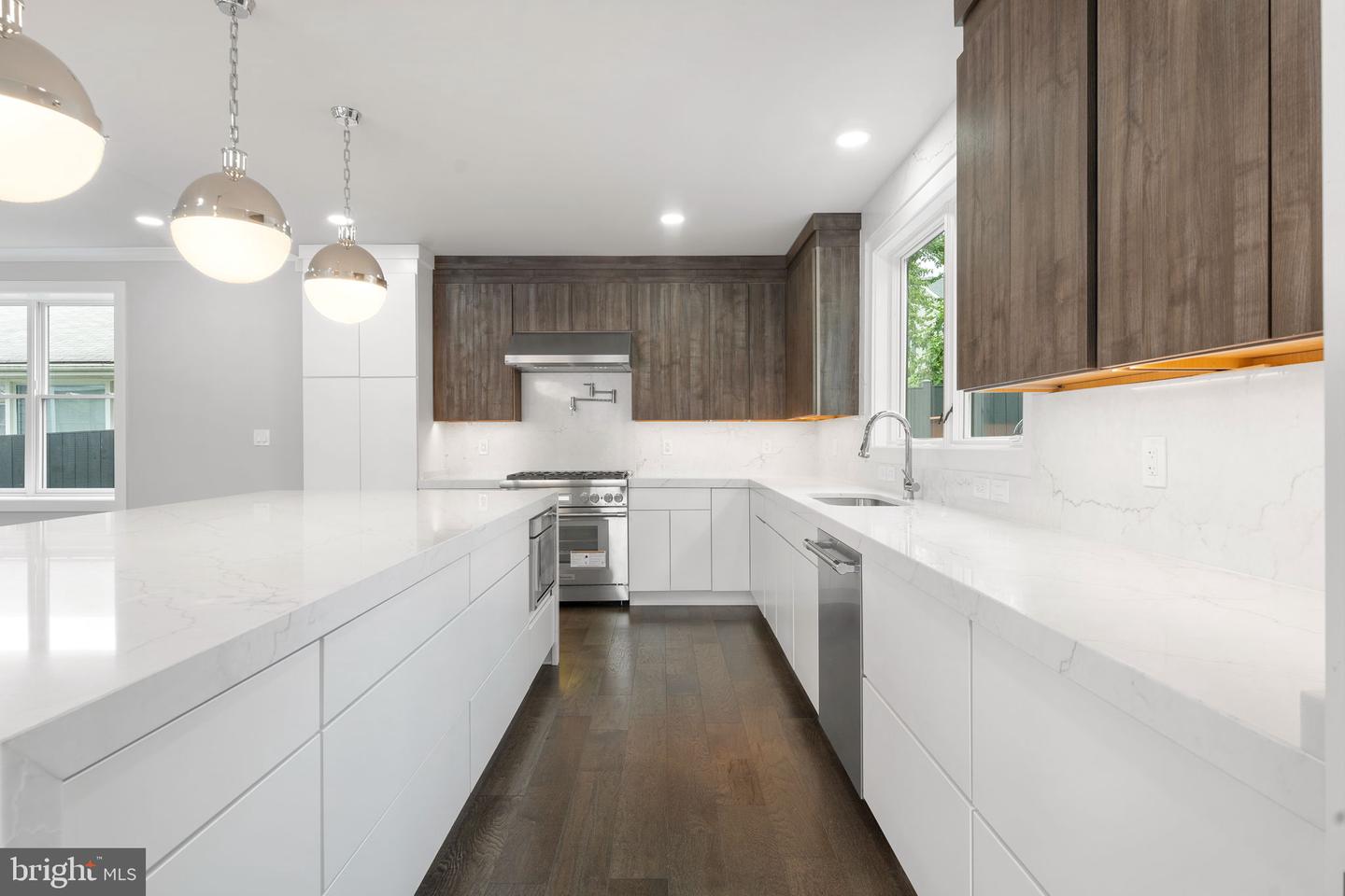 1610 12TH ST S, ARLINGTON, Virginia 22204, 4 Bedrooms Bedrooms, ,4 BathroomsBathrooms,Residential,For sale,1610 12TH ST S,VAAR2068630 MLS # VAAR2068630