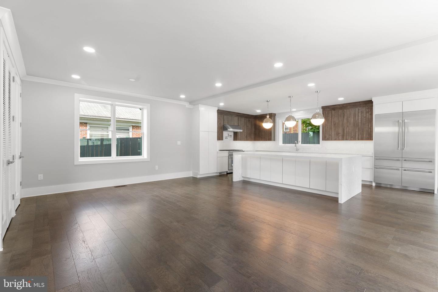 1610 12TH ST S, ARLINGTON, Virginia 22204, 4 Bedrooms Bedrooms, ,4 BathroomsBathrooms,Residential,For sale,1610 12TH ST S,VAAR2068630 MLS # VAAR2068630