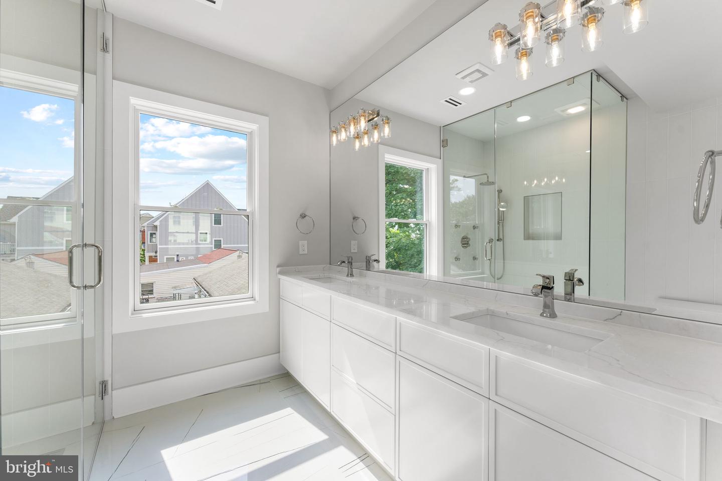 1610 12TH ST S, ARLINGTON, Virginia 22204, 4 Bedrooms Bedrooms, ,4 BathroomsBathrooms,Residential,For sale,1610 12TH ST S,VAAR2068630 MLS # VAAR2068630