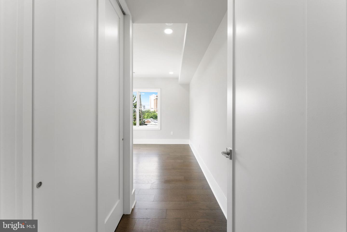 1610 12TH ST S, ARLINGTON, Virginia 22204, 4 Bedrooms Bedrooms, ,4 BathroomsBathrooms,Residential,For sale,1610 12TH ST S,VAAR2068630 MLS # VAAR2068630